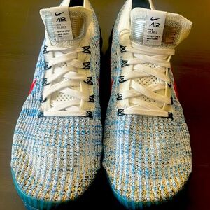 Nike Air Vapor Max running shoes size 11